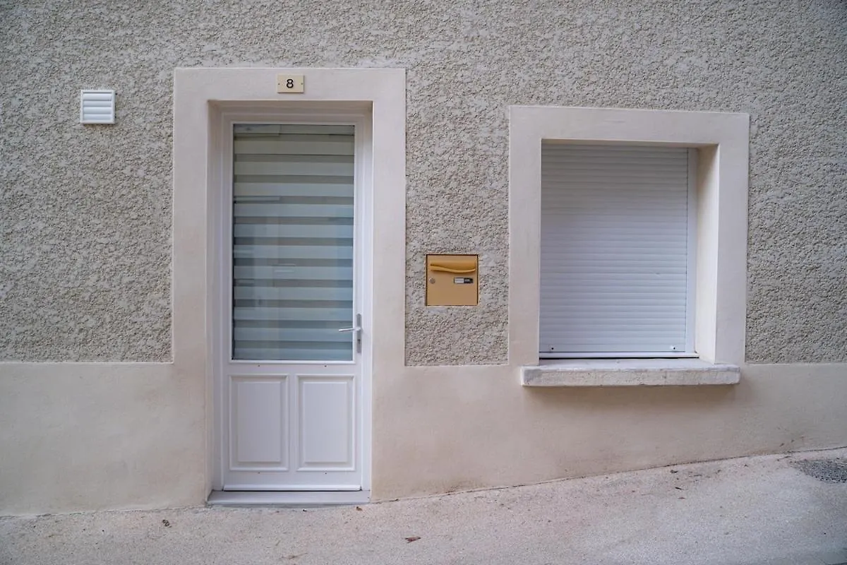 Studio Tout Equipe Vaugneray Apartment